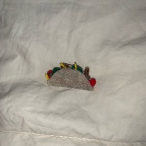 Taco pin
